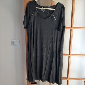 Frida Dark Gray labor gown. One Size.